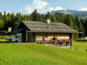 Locazione Turistica Chalet Baita Tabià Dolomites Predazzo